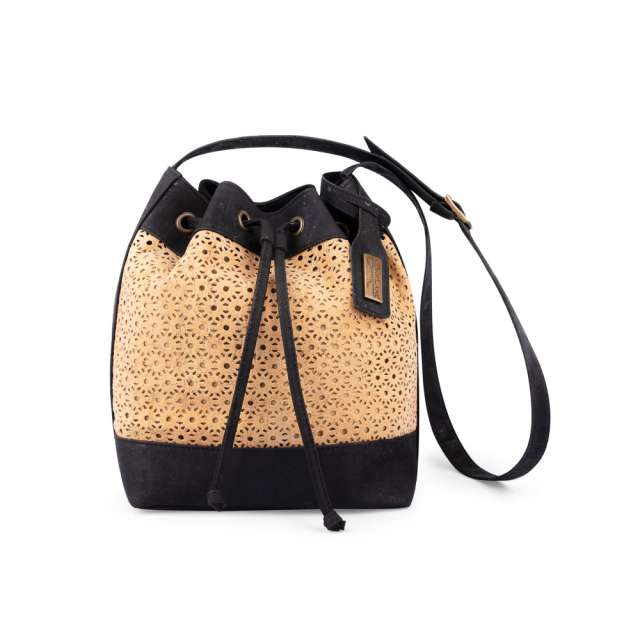 Bucket bag surface – Sustainable Cork Leather Fabric